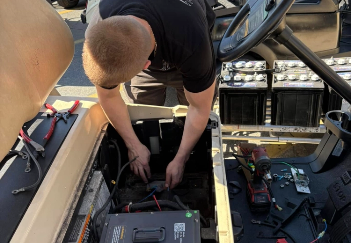 Megéri-e a Club Car golfkocsi lítium akkumulátorainak frissítése?